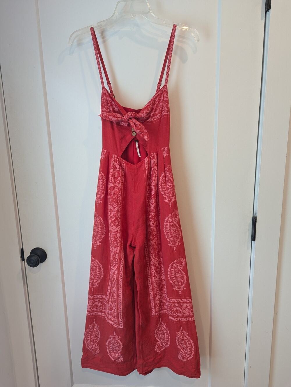 Free People Feel The Sun Printed Jumpsuit Size 0 Red Wide Leg Pockets Linen Boho